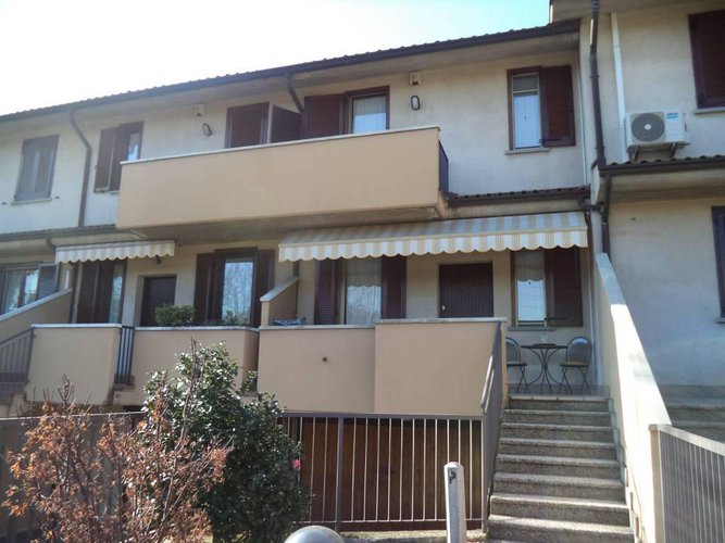Villa a Schiera Mozzo
