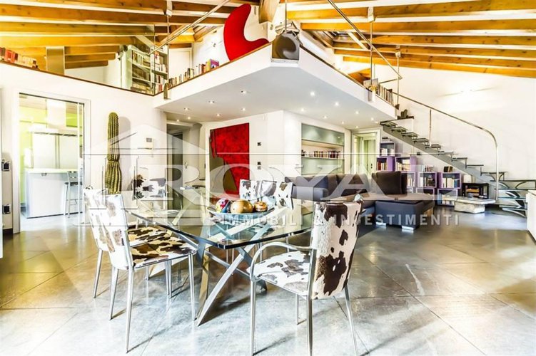 Centro storico - Appartamento di 200 mq all'ultimo piano Bergamo