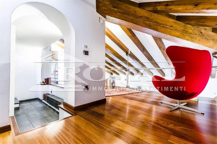 Centro storico - Appartamento di 200 mq all'ultimo piano Bergamo