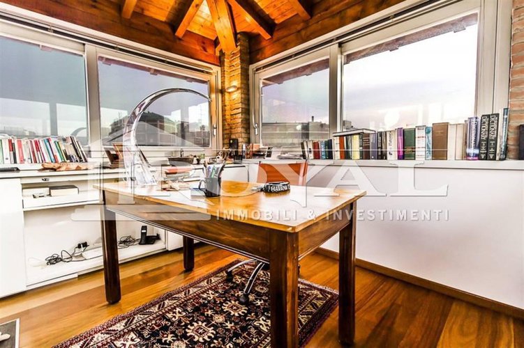 Centro storico - Appartamento di 200 mq all'ultimo piano Bergamo