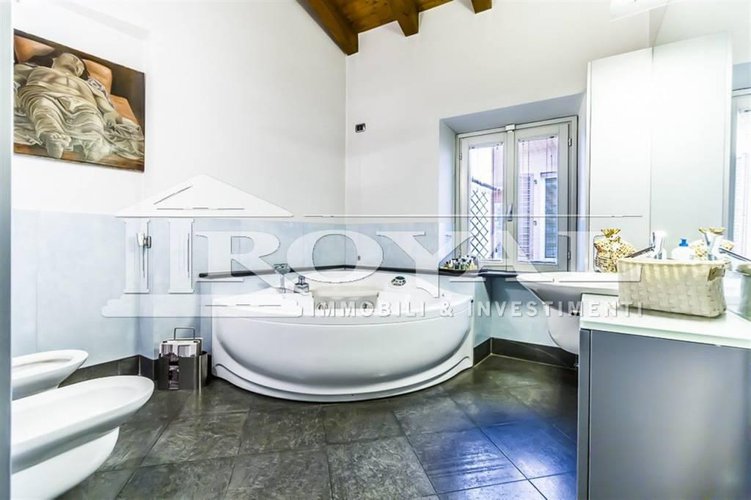 Centro storico - Appartamento di 200 mq all'ultimo piano Bergamo