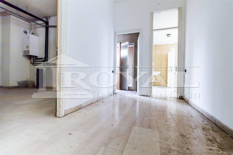 Ufficio di 700 mq Gorle