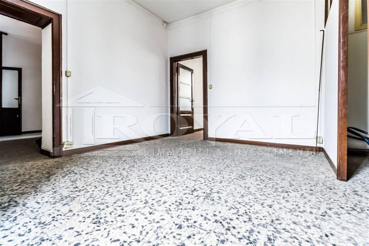 Trilocale di 100 mq da ristrutturare Bergamo