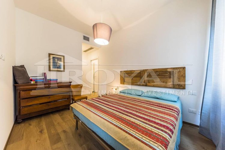 Trilocale ristrutturato a nuovo in zona Via XX Settembre Bergamo