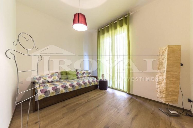 Trilocale ristrutturato a nuovo in zona Via XX Settembre Bergamo