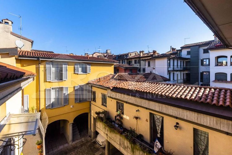 BERGAMO CENTRO - VICINANZE LARGO CINQUE VIE Bergamo