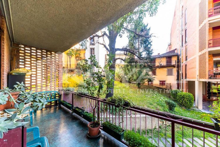 Via S. Alessandro Alta-trilocale ristrutturato con terrazzo Bergamo