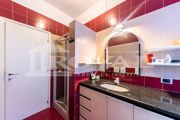 Via S. Alessandro Alta-trilocale ristrutturato con terrazzo Bergamo