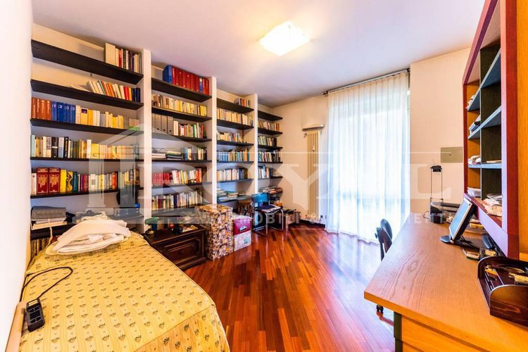 Via S. Alessandro Alta-trilocale ristrutturato con terrazzo Bergamo