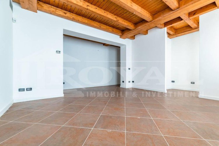 Via Scotti - Trilocale ristrutturato in palazzo d'epoca Bergamo