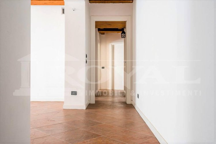 Via Scotti - Trilocale ristrutturato in palazzo d'epoca Bergamo