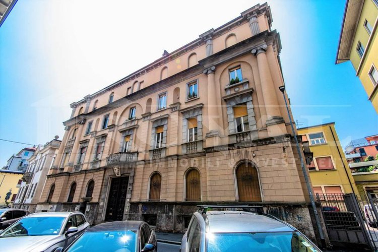 Via Scotti - Trilocale ristrutturato in palazzo d'epoca Bergamo