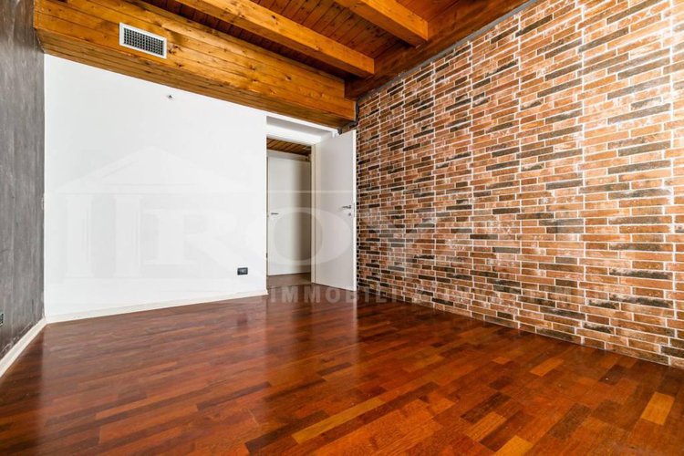 Via scotti - Ufficio ristrutturato in palazzo d'epoca Bergamo