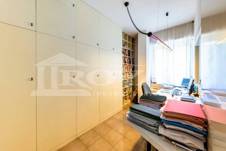 Via Divisione Julia - Ampio quadrilocale da ristrutturare Bergamo