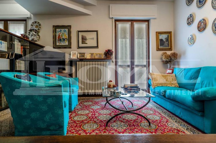 Ponte San Pietro - Trilocale all'ultimo piano Ponte San Pietro