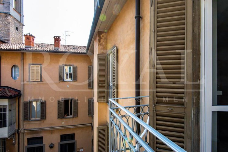 Piazza Pontida - Luminoso trilocale ristrutturato a nuovo Bergamo
