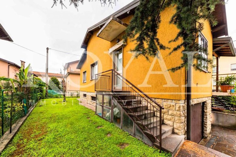Zona San Colombano - villa singola con giardino Bergamo