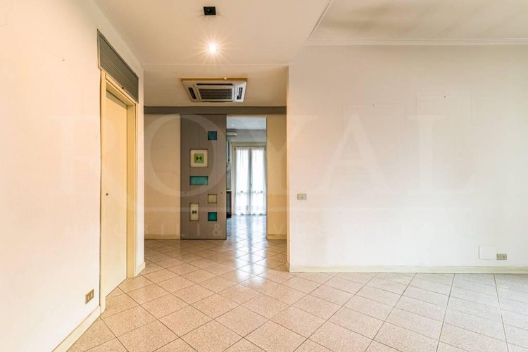 Via Scotti - Ampio trilocale con balcone Bergamo