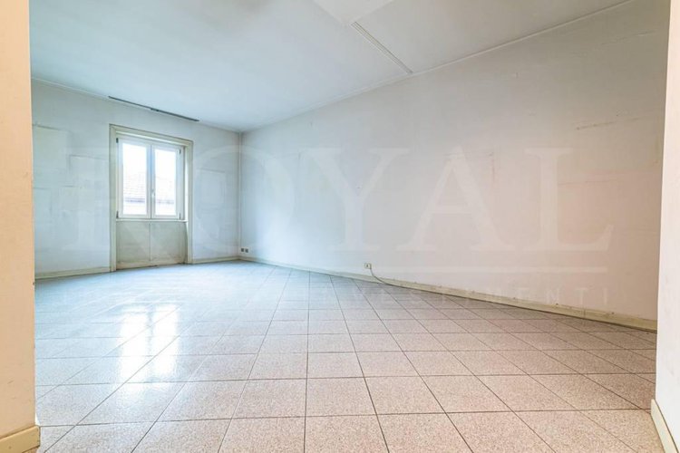 Via Scotti - Ampio trilocale con balcone Bergamo
