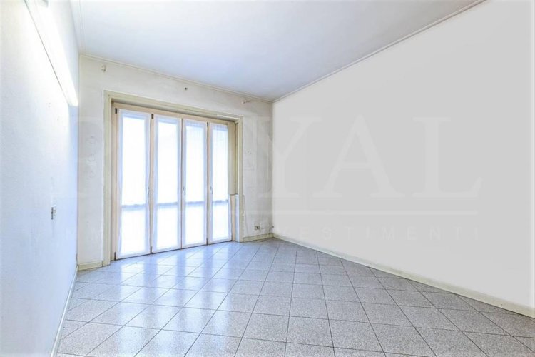 Via Scotti - Ampio trilocale con balcone Bergamo