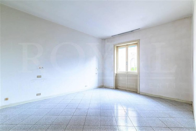 Via Scotti - Ampio trilocale con balcone Bergamo
