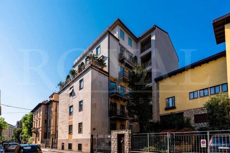 Via Scotti - Ampio trilocale con balcone Bergamo