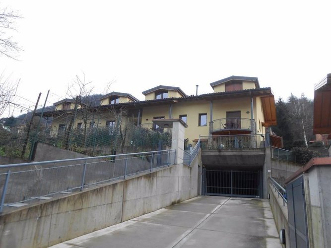 Cene vendesi trilocale in duplex Cene