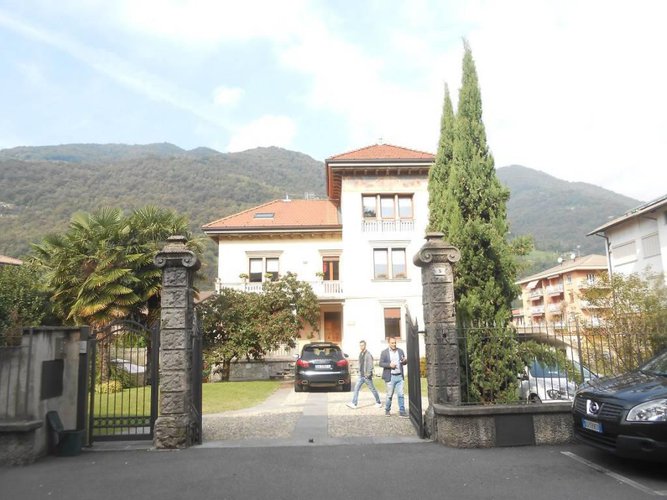 CENE VENDESI VILLA LIBERTY CON GIARDINO Cene