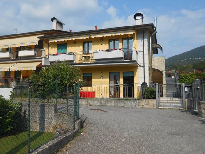 ALBINO VENDESI QUADRILOCALE IN VILLA Albino