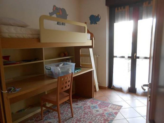 ALBINO VENDESI QUADRILOCALE IN VILLA Albino