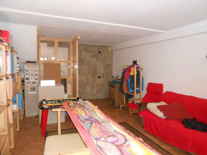 ALBINO VENDESI QUADRILOCALE IN VILLA Albino