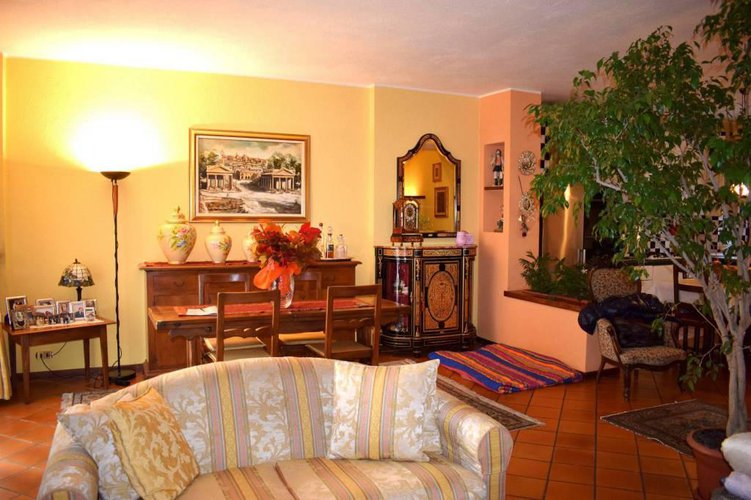 Splendida villetta a schiera di centro Albino