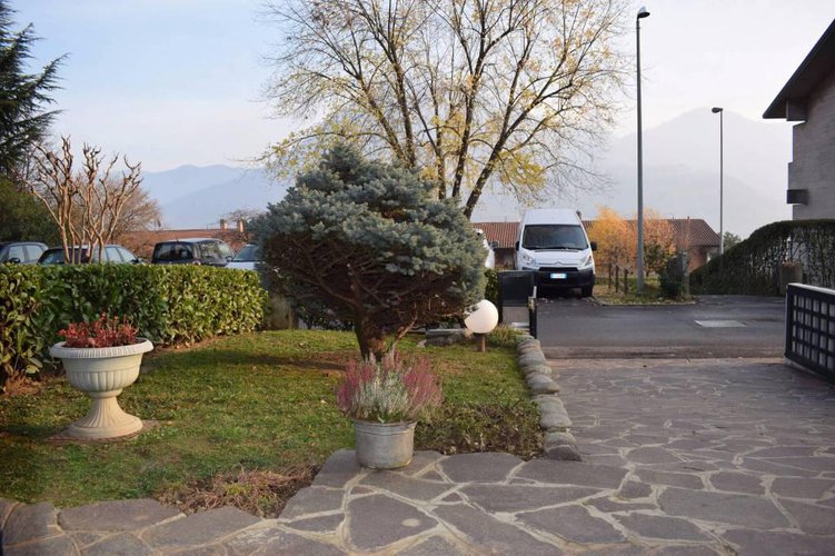 Splendida villetta a schiera di centro Albino