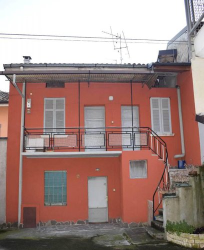 Casetta indipendente in corte privata Albino