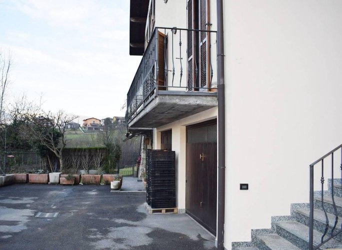 Trilocale con taverna e box doppio Albino