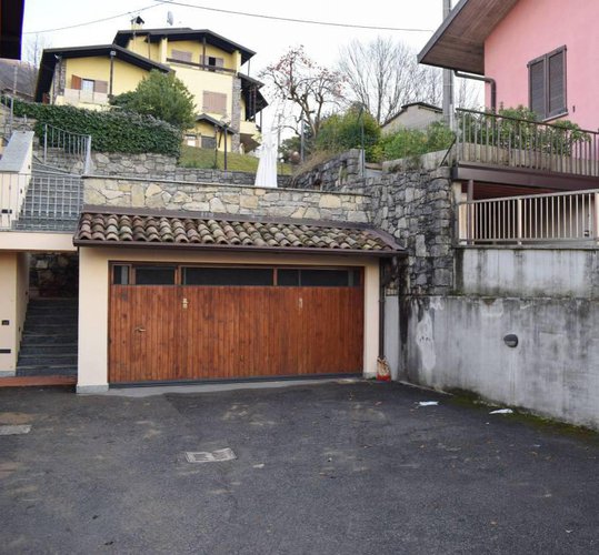 Trilocale con taverna e box doppio Albino