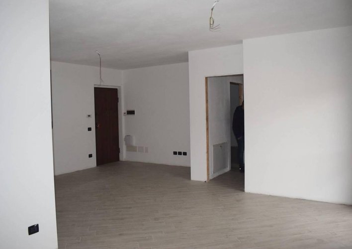 Trilocale, classe B Albino