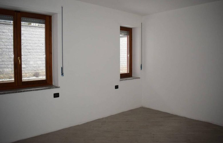 Trilocale, classe B Albino