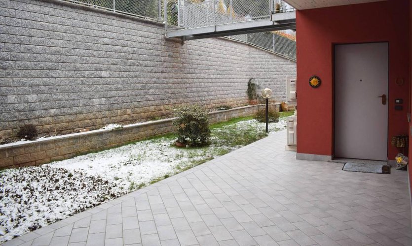 Trilocale, classe B Albino