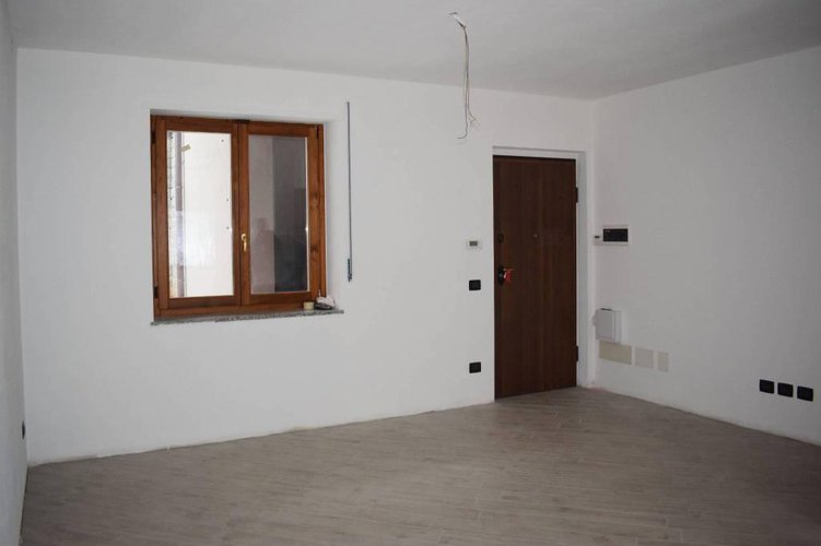 Trilocale, classe B Albino