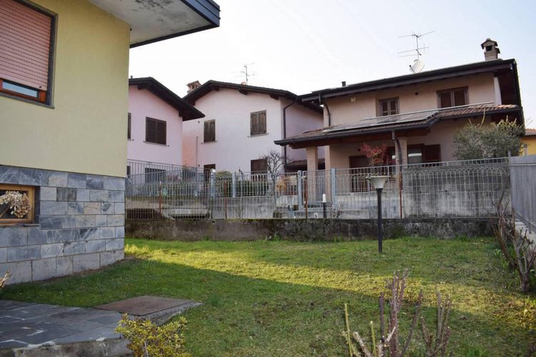 Villa singola unifamiliare Fiorano al Serio