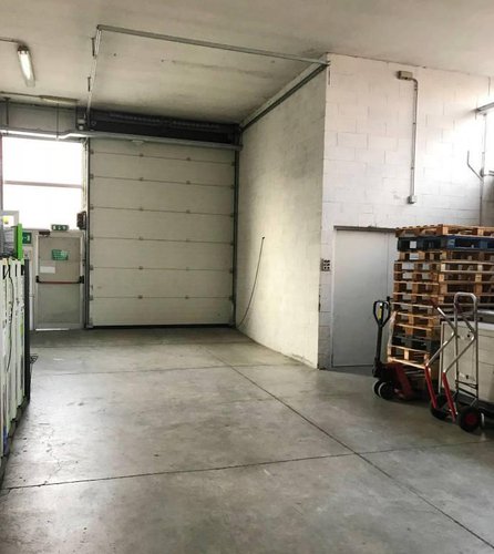 Capannone ad uso commerciale Alzano Lombardo