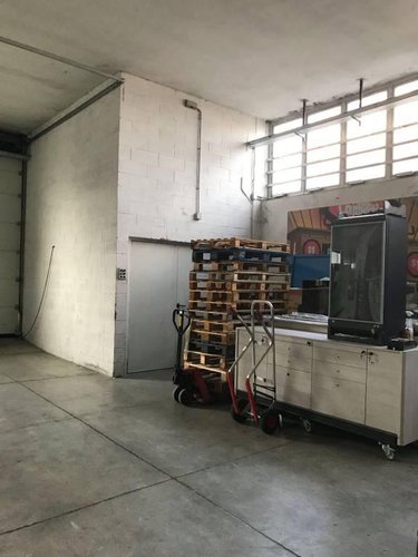 Capannone ad uso commerciale Alzano Lombardo