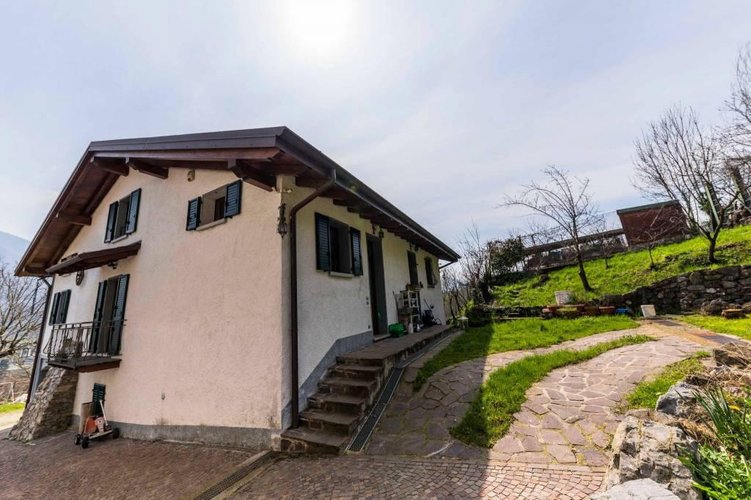Cascinale bergamasco finemente ristrutturato Albino