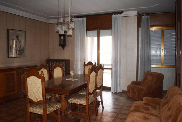 Villa singola su tre livelli Gandino