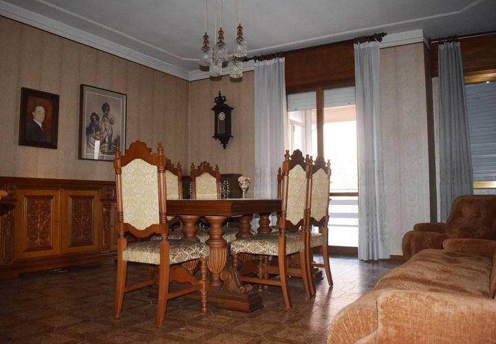 Villa singola su tre livelli Gandino