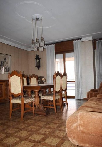 Villa singola su tre livelli Gandino