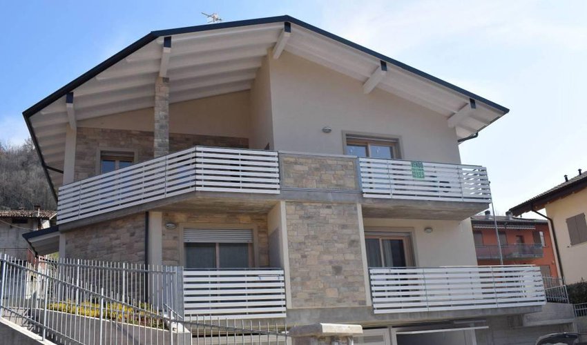 Nuovissimo quadrilocale in villetta Nembro