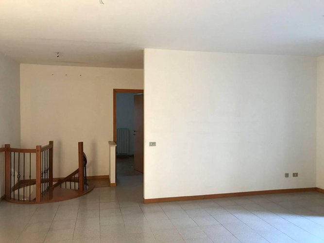 Trilocale in duplex con taverna e giardino privato Torre Boldone
