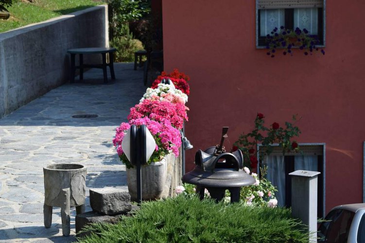 Villa singola come nuova con giardino privato Albino